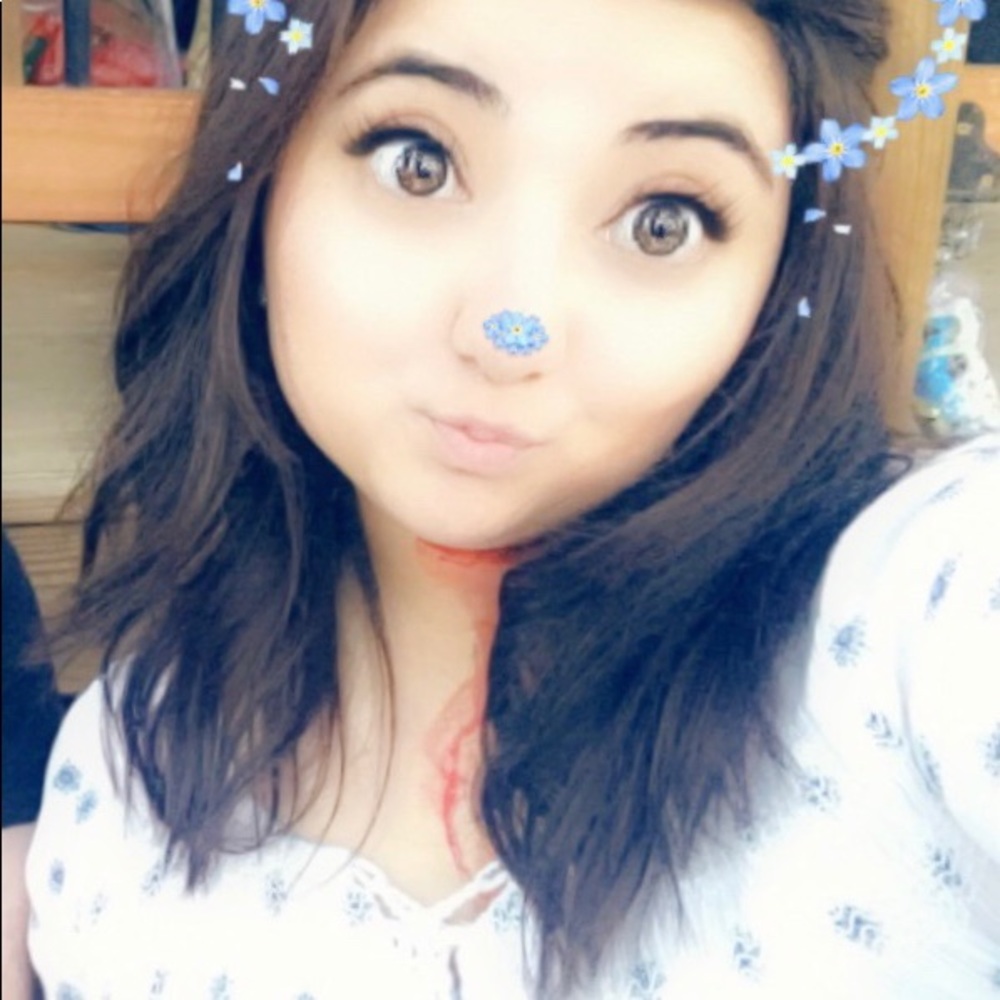 Meet your Posher, Brittany